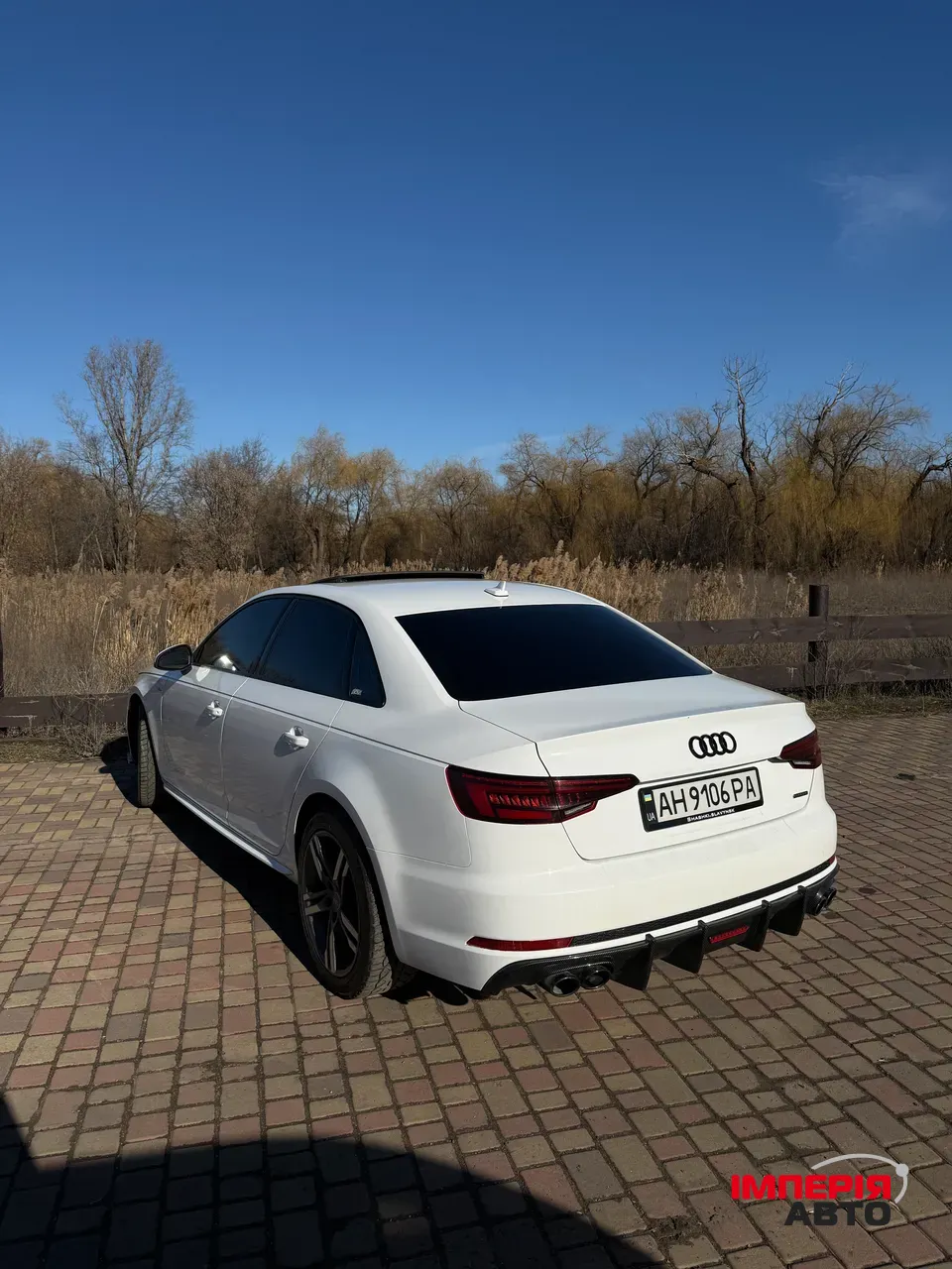 Audi A4 - фото 3