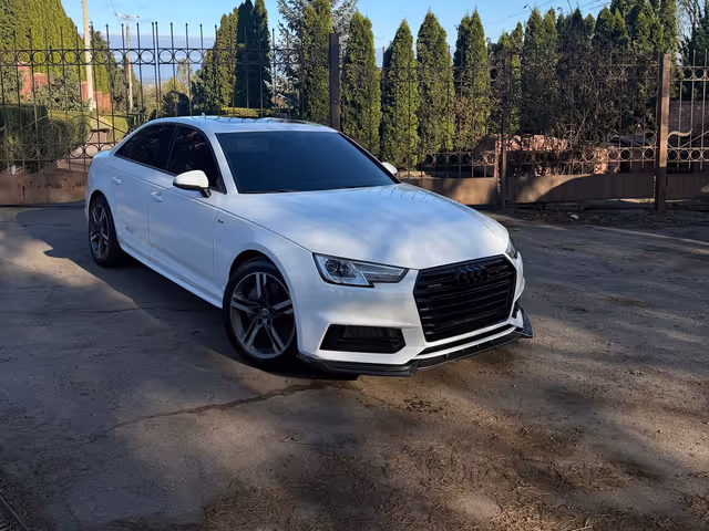 Audi A4 - фото 1