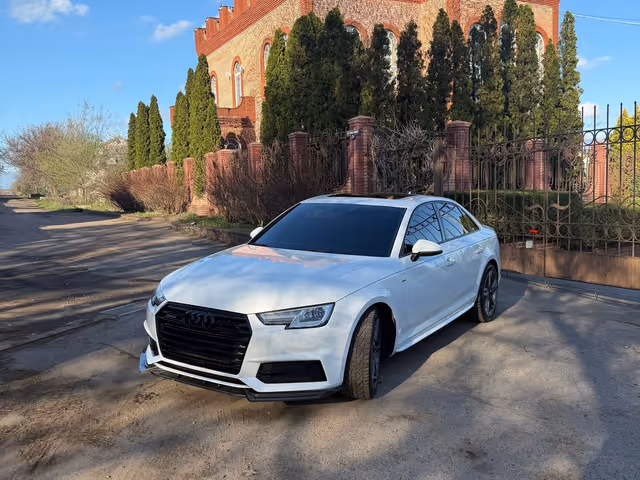 Audi A4 - фото 3