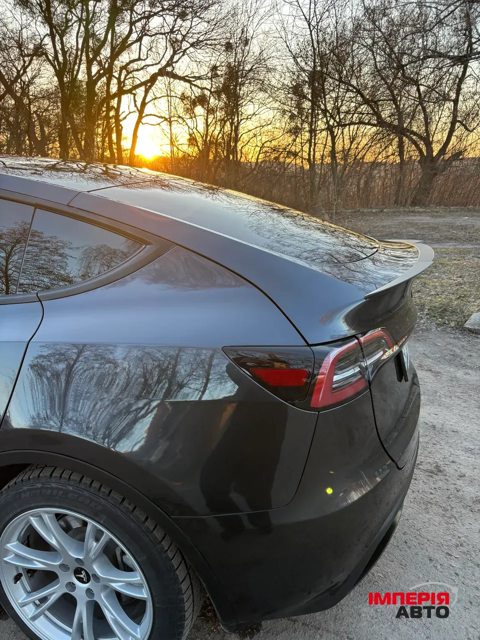 Tesla Model Y - фото 11