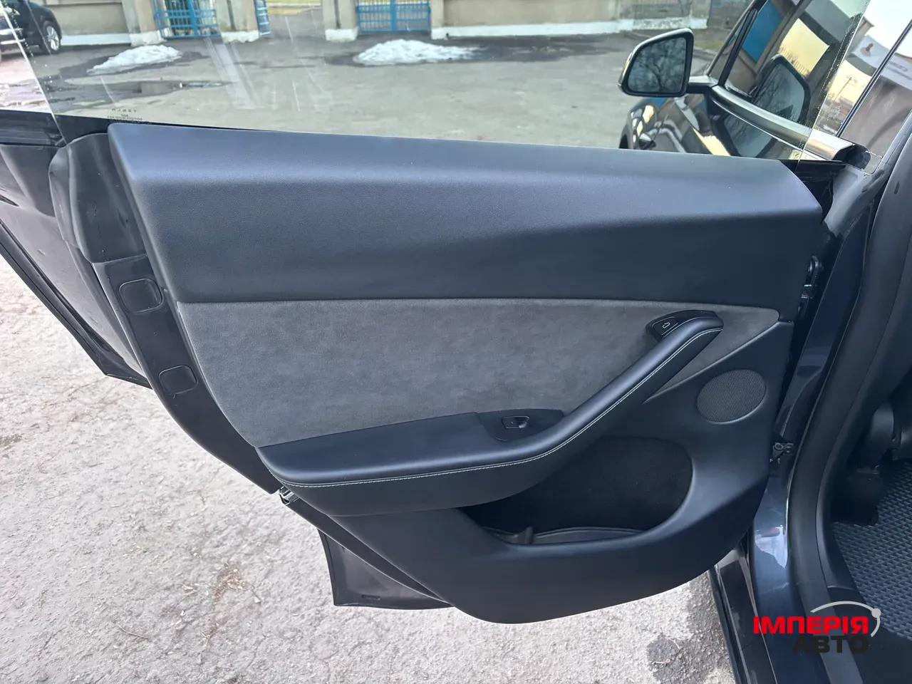 Tesla Model Y - фото 25