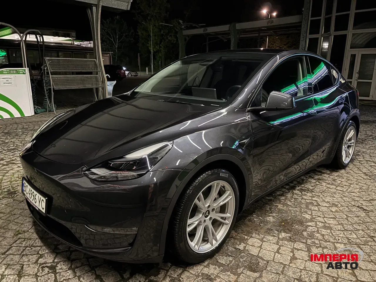 Tesla Model Y - фото 1