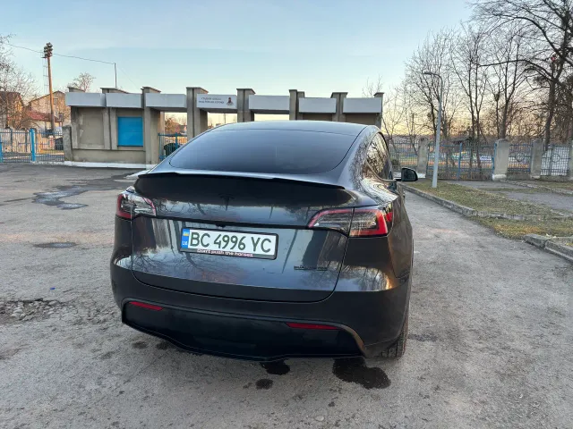 Tesla Model Y - фото 3