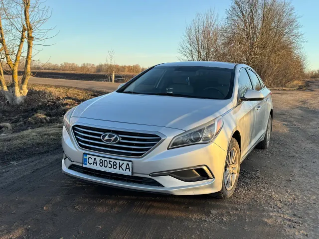 Hyundai Sonata - фото 1