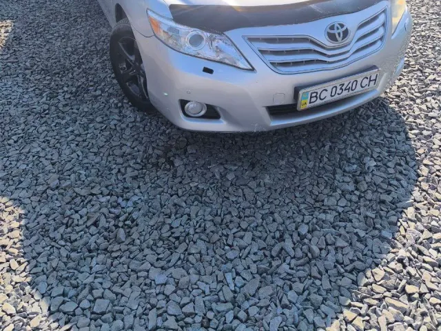 Toyota Camry - фото 4