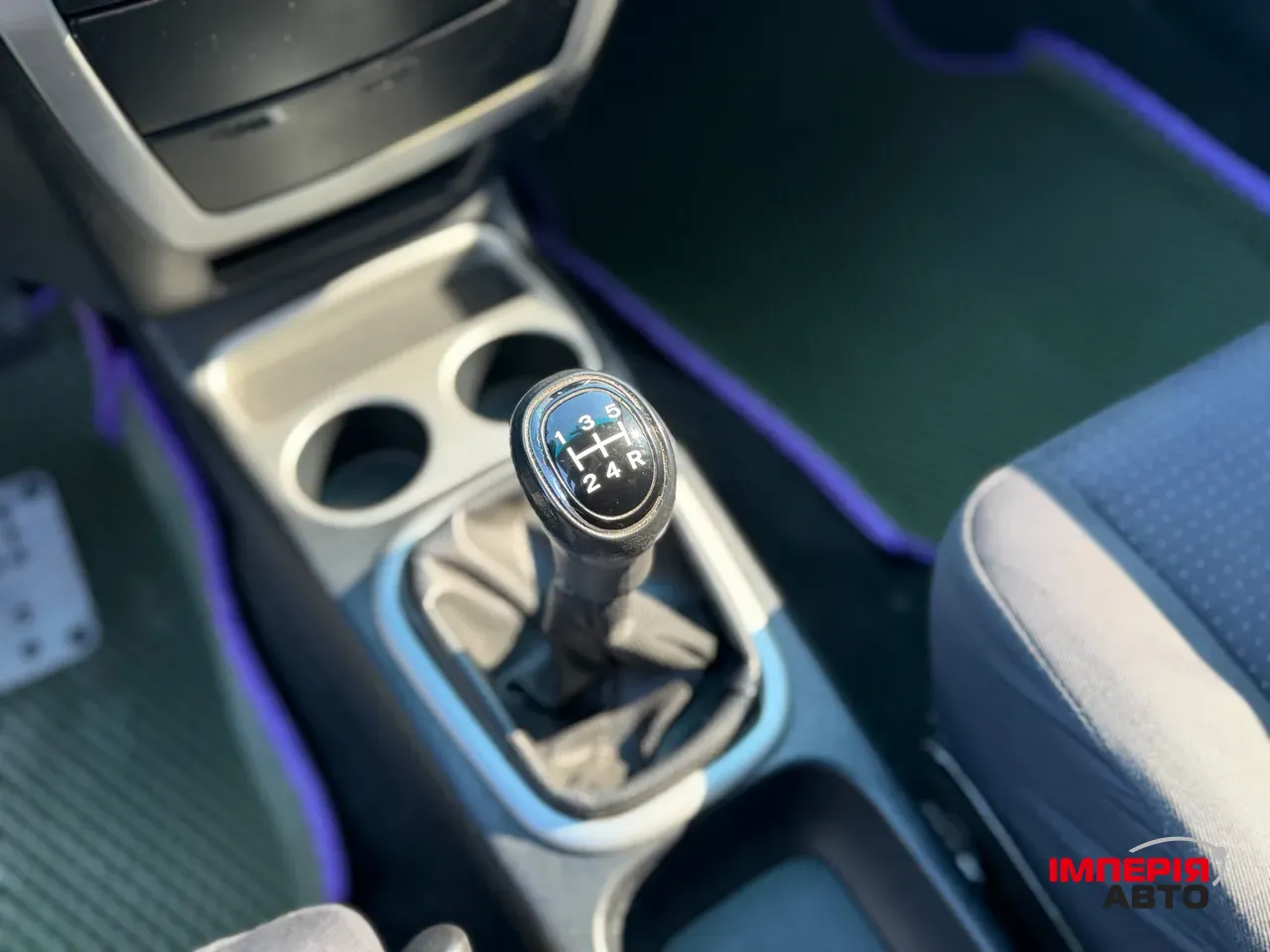 Mitsubishi Space Star - фото 11