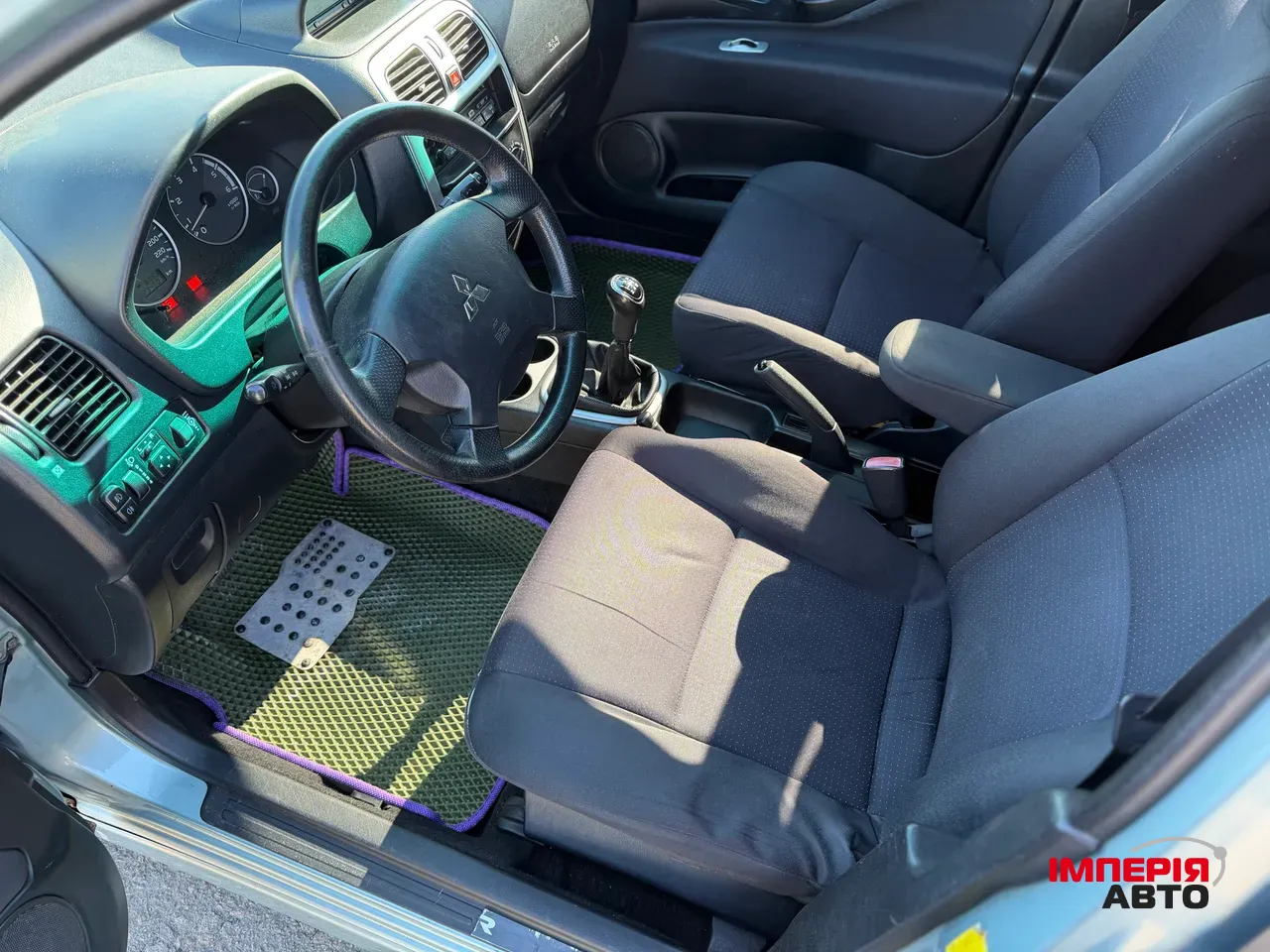 Mitsubishi Space Star - фото 5