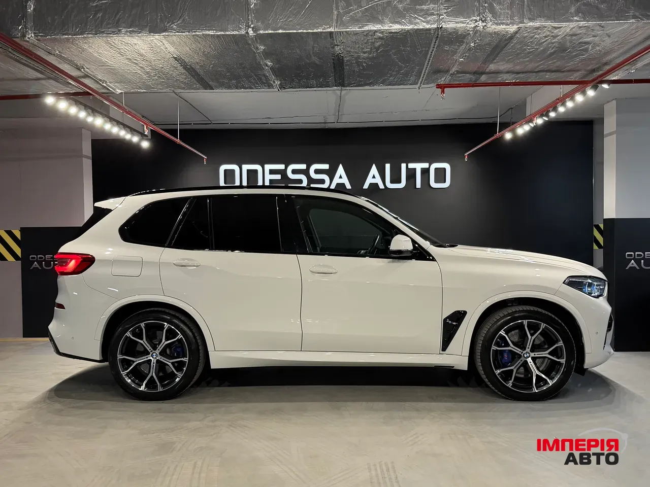 BMW X5 - фото 8