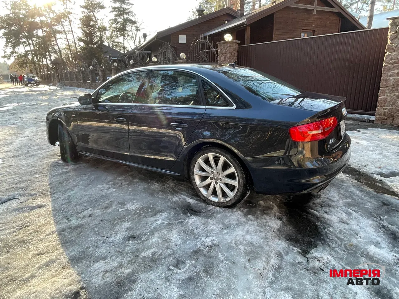 Audi A4 - фото 7