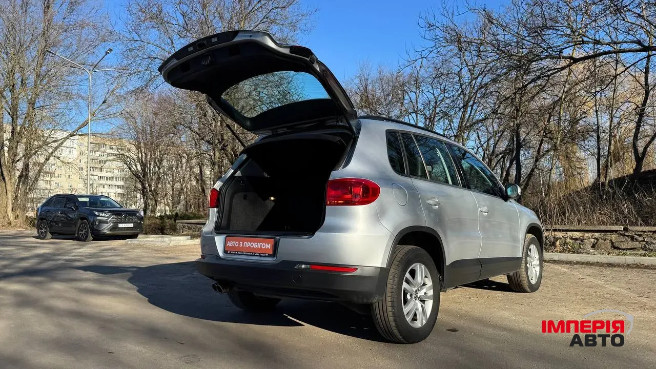 Volkswagen Tiguan - фото 9