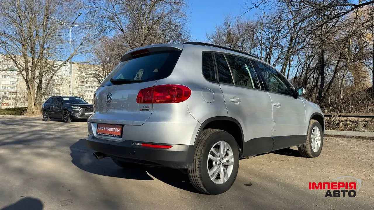 Volkswagen Tiguan - фото 8