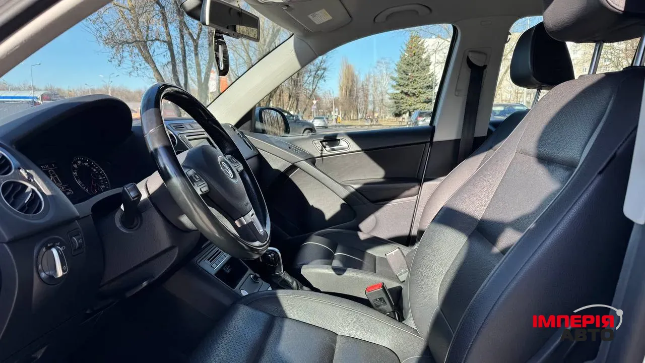 Volkswagen Tiguan - фото 13