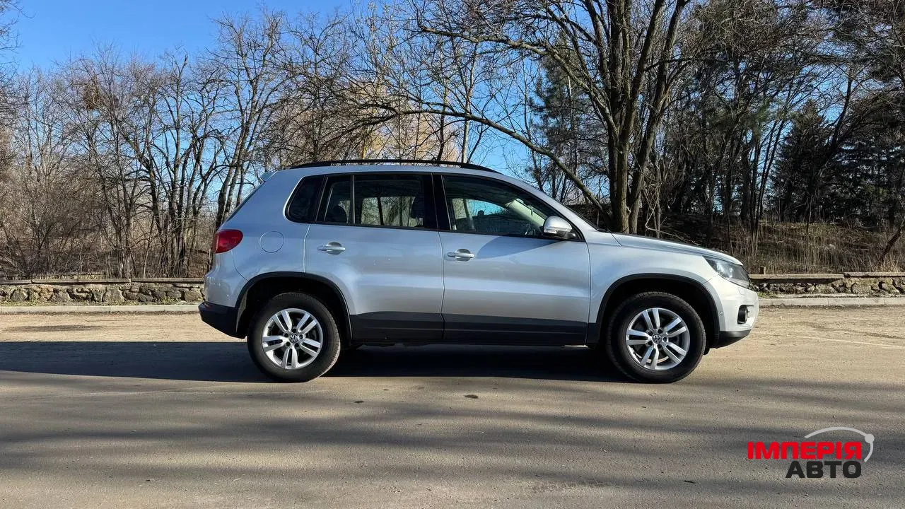 Volkswagen Tiguan - фото 4