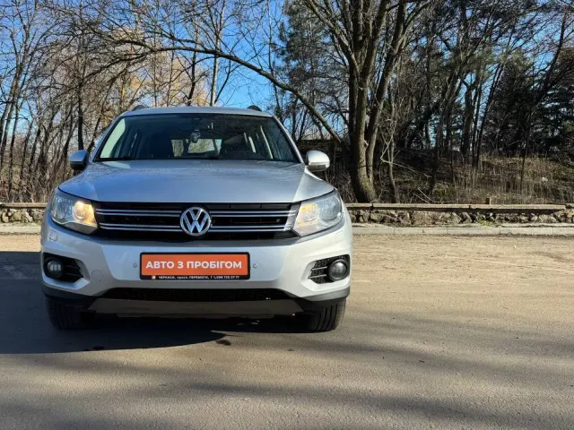 Volkswagen Tiguan - фото 2