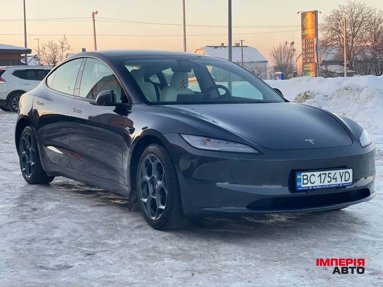 Tesla Model 3 - фото 3