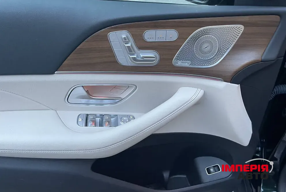 Mercedes-Benz GLE - фото 9