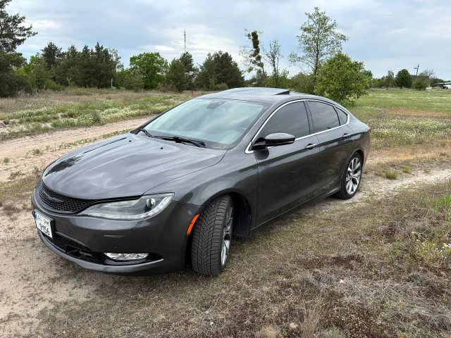 Chrysler 200 - фото 1