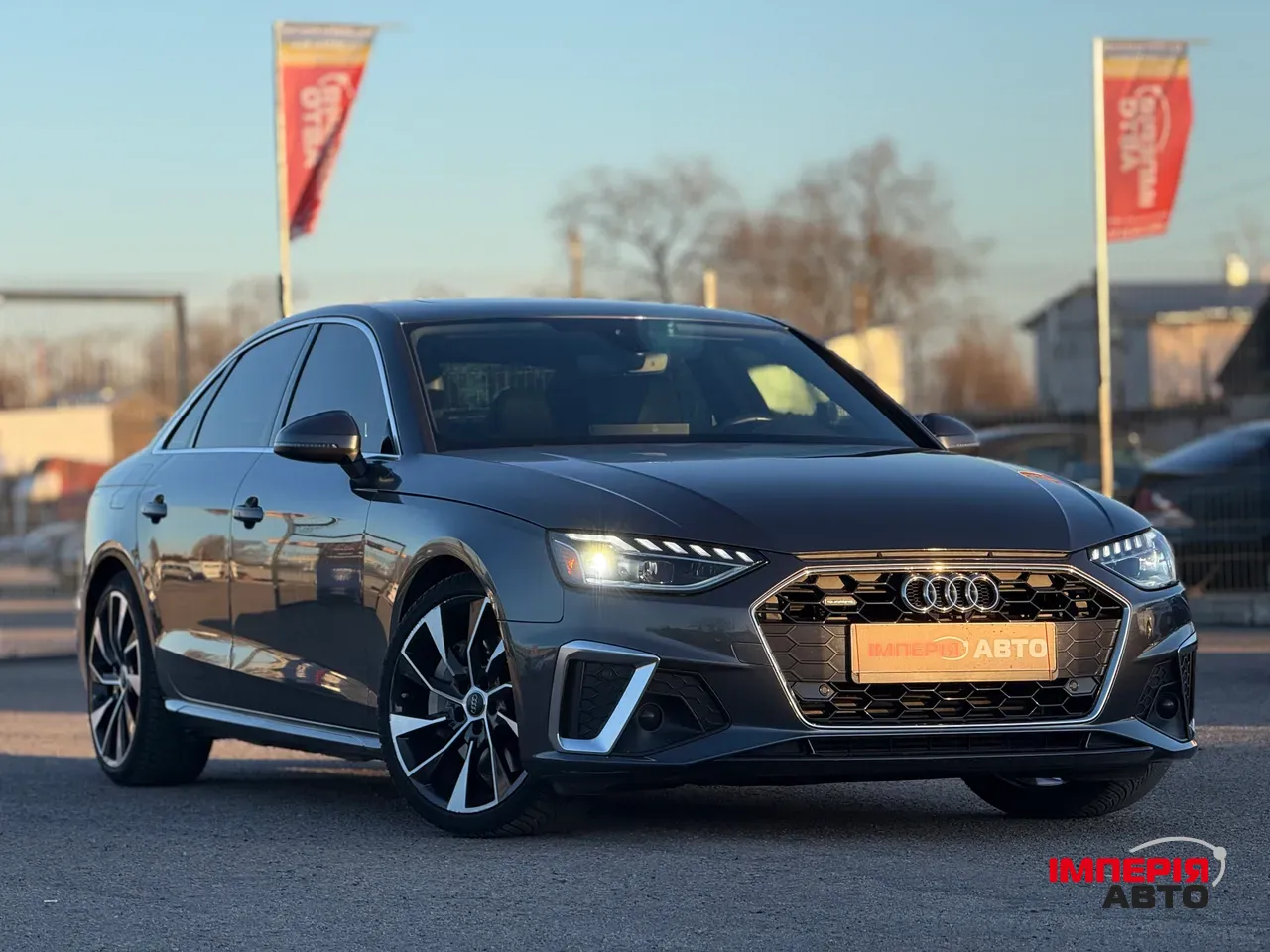 Audi A4 - фото 5