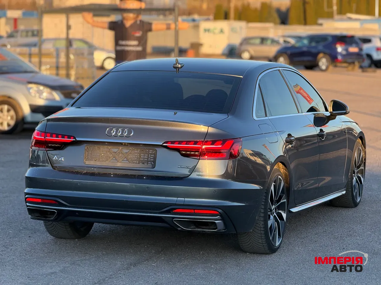 Audi A4 - фото 7