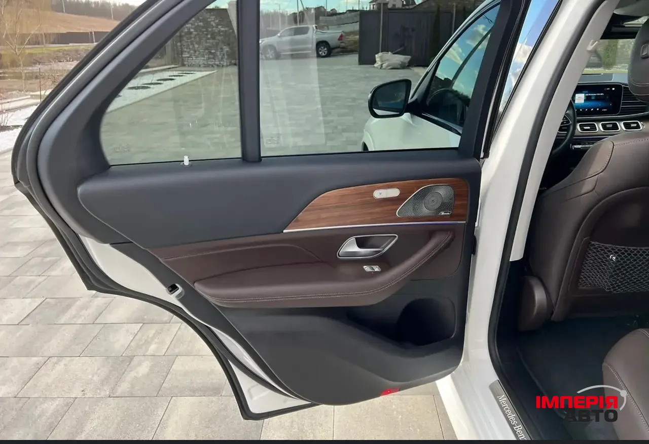 Mercedes-Benz GLE - фото 11