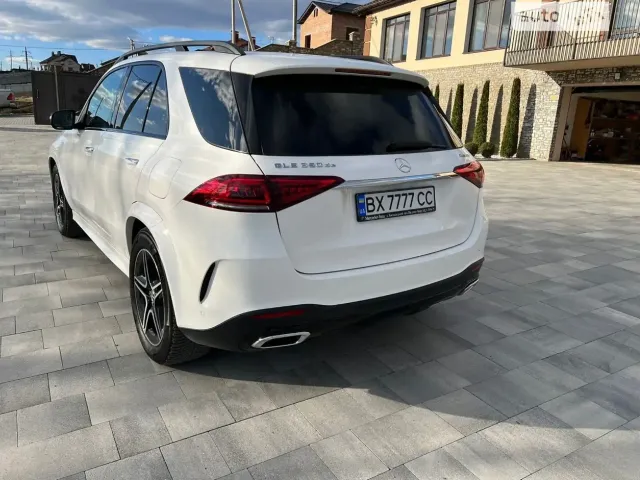 Mercedes-Benz GLE - фото 5
