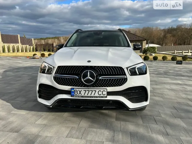 Mercedes-Benz GLE - фото 1