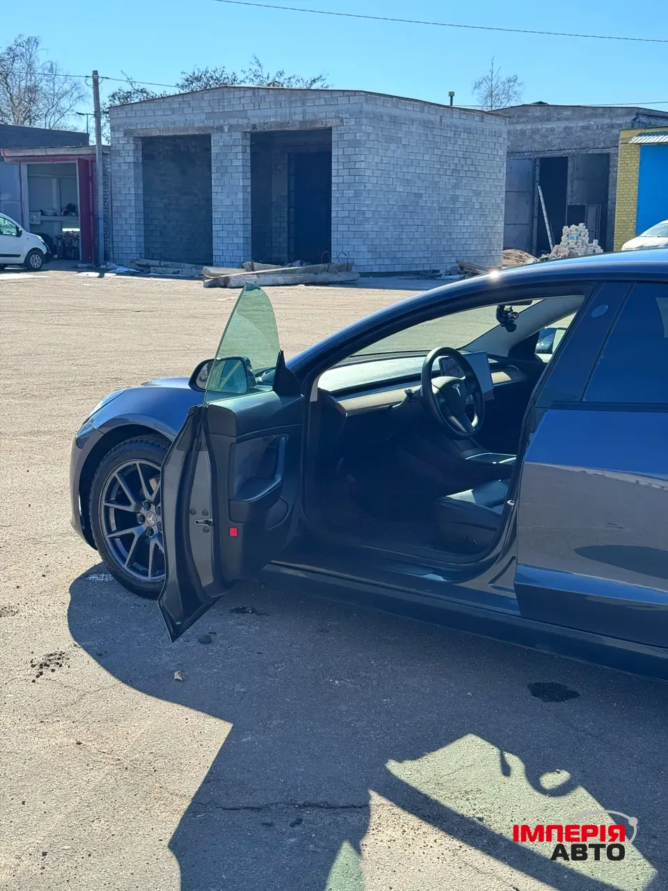 Tesla Model 3 - фото 6