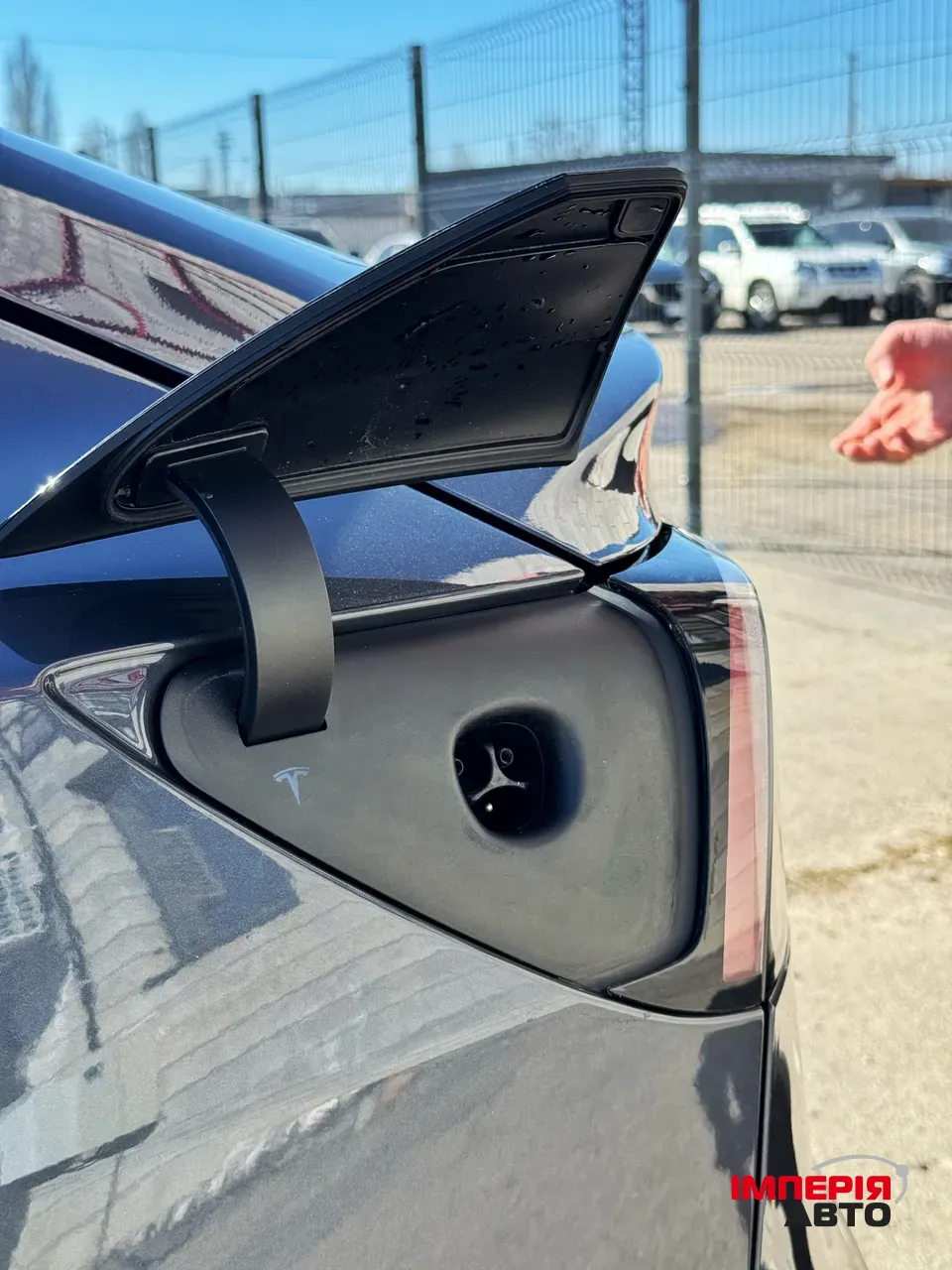 Tesla Model 3 - фото 10