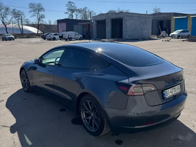 Tesla Model 3 - фото 5