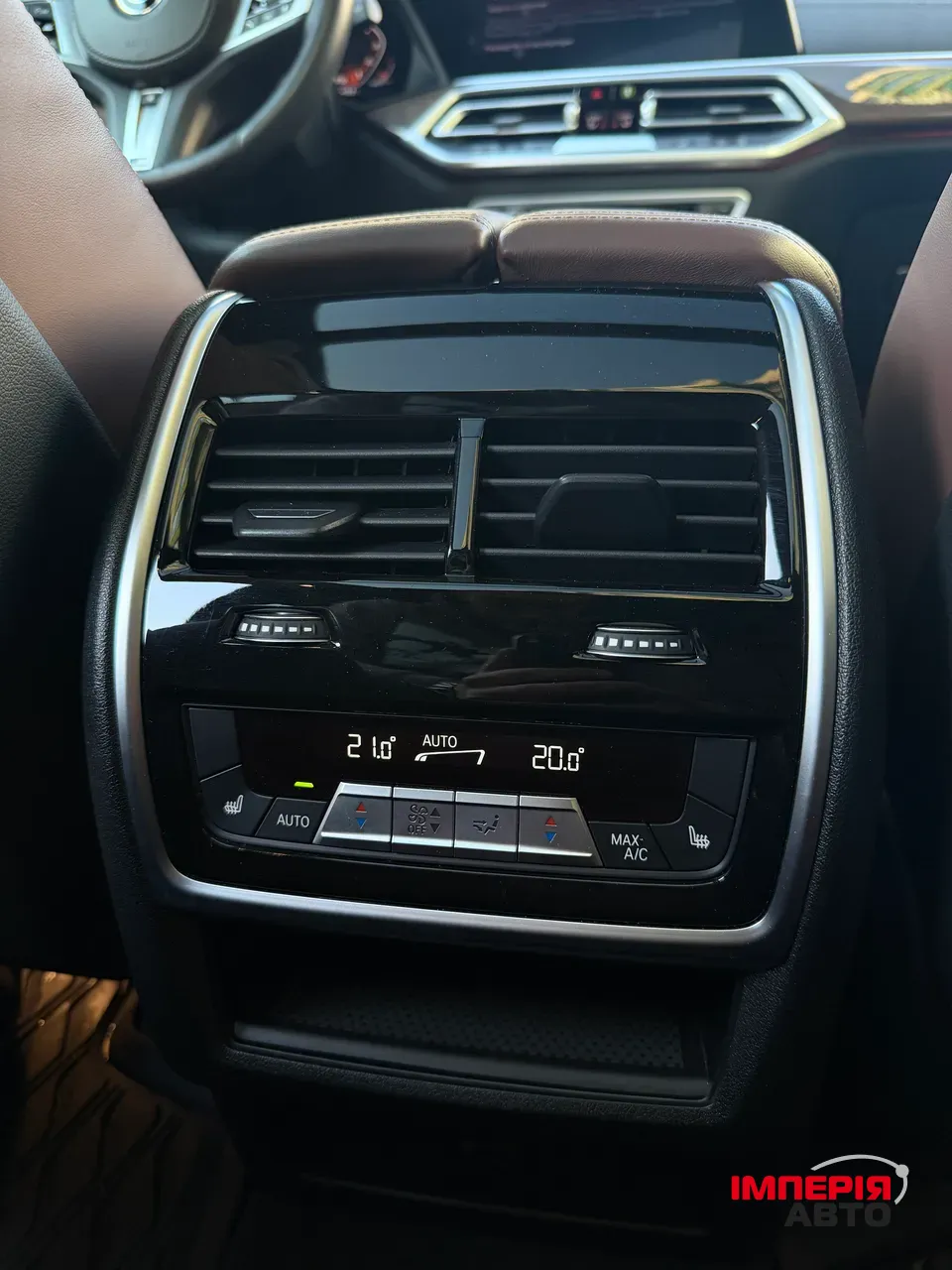 BMW X5 m50i - фото 30