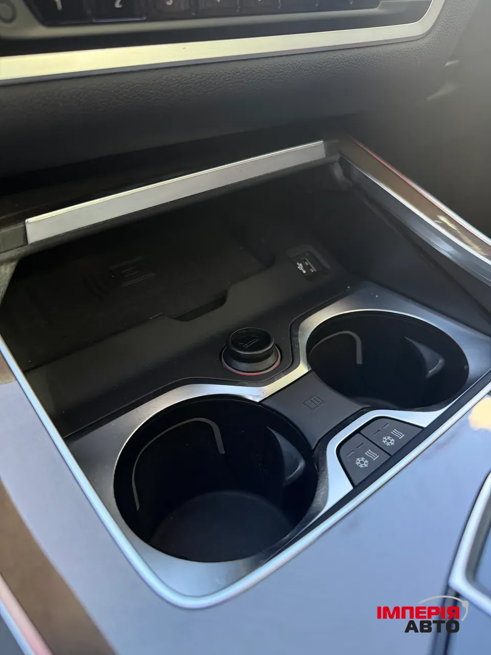 BMW X5 m50i - фото 6