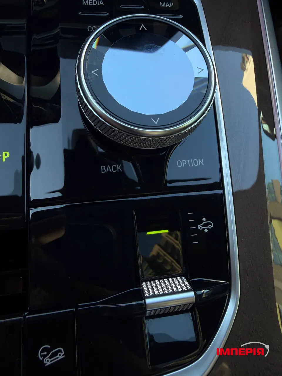 BMW X5 m50i - фото 8