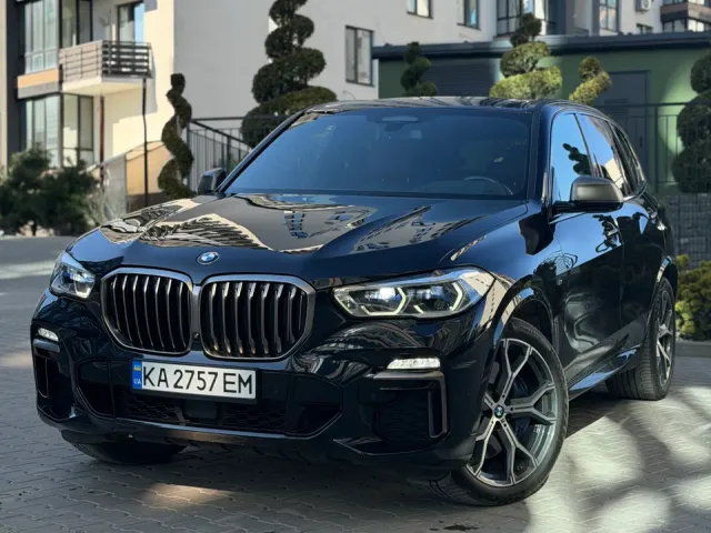 BMW X5 m50i - фото 2