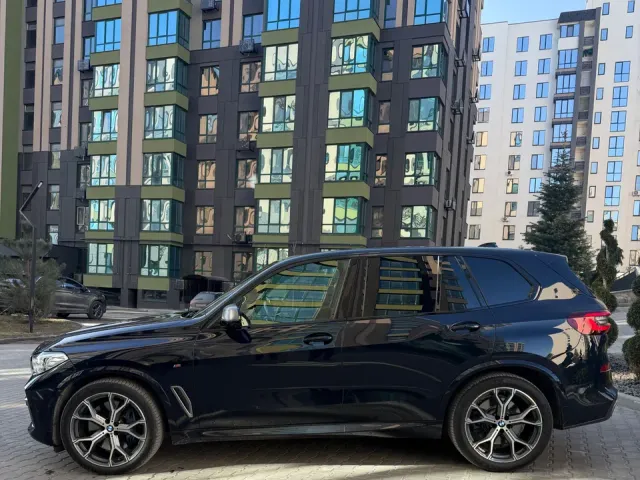 BMW X5 m50i - фото 4