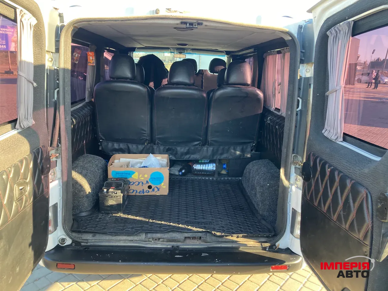 Renault Trafic - фото 8