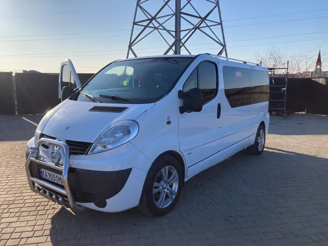 Renault Trafic - фото 1