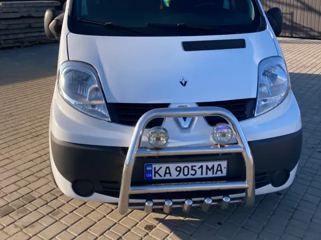Renault Trafic - фото 2