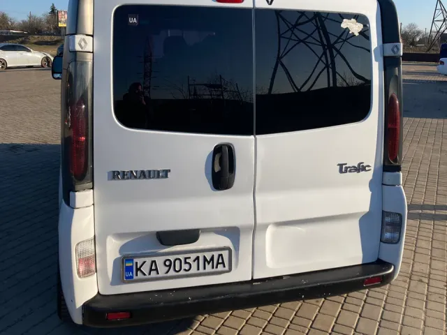 Renault Trafic - фото 4