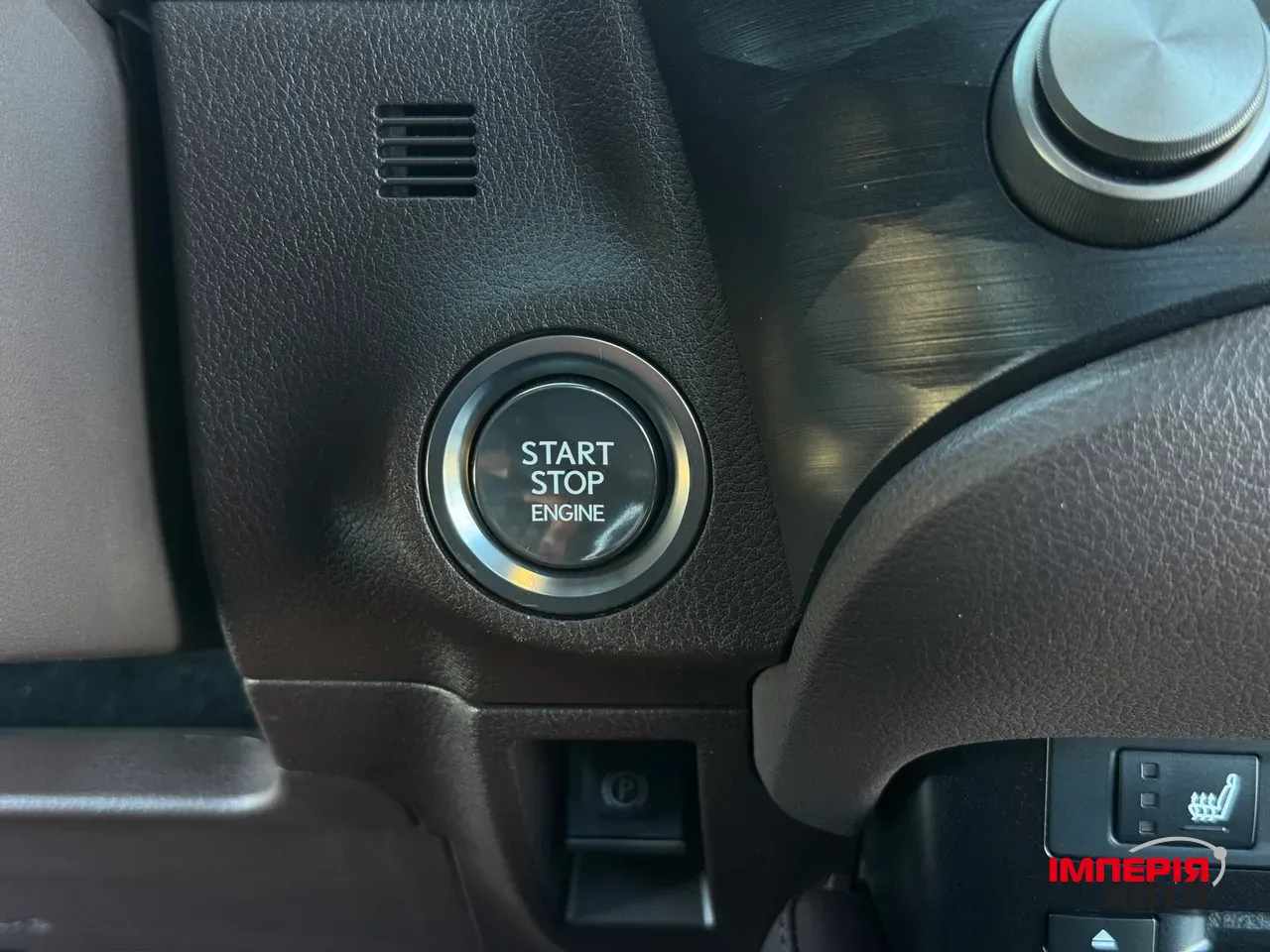 Lexus ES - фото 30