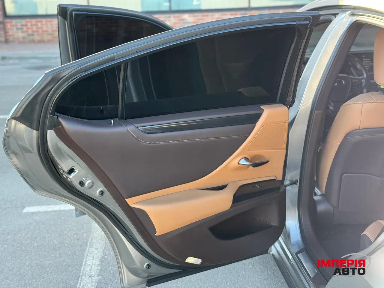 Lexus ES - фото 18