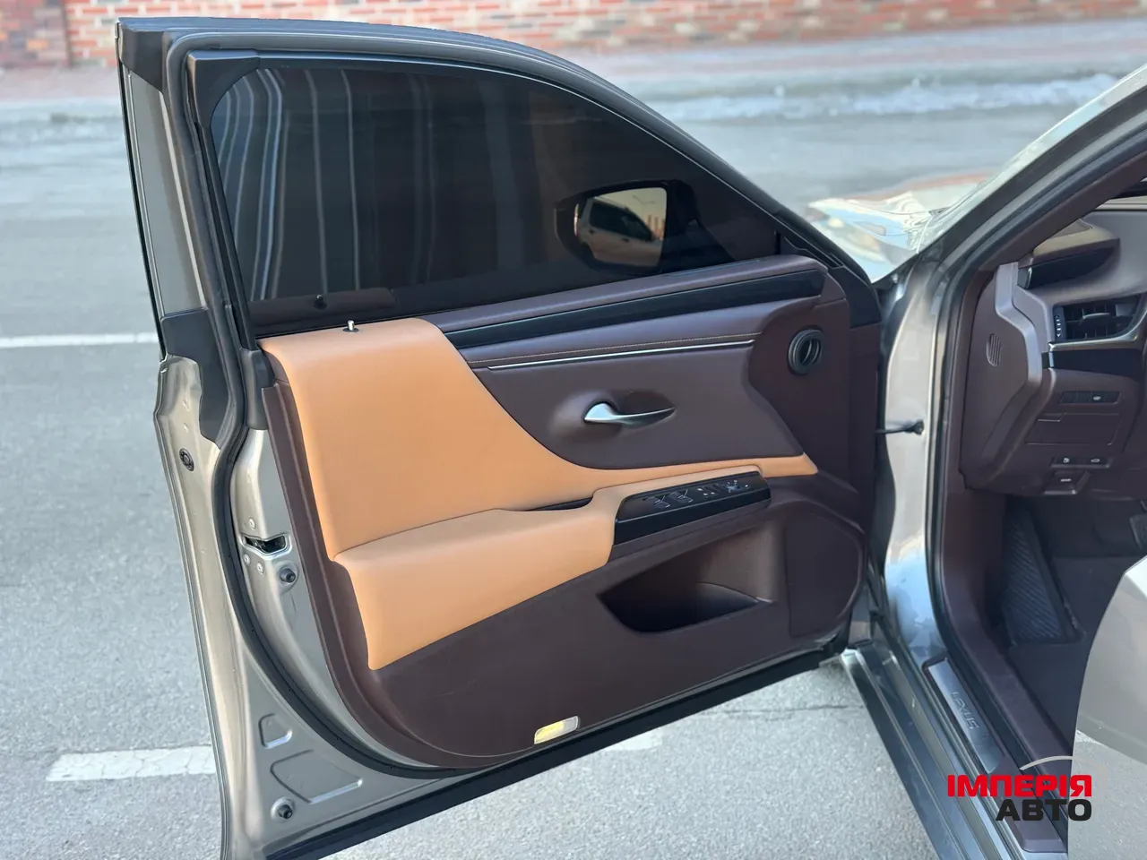 Lexus ES - фото 17