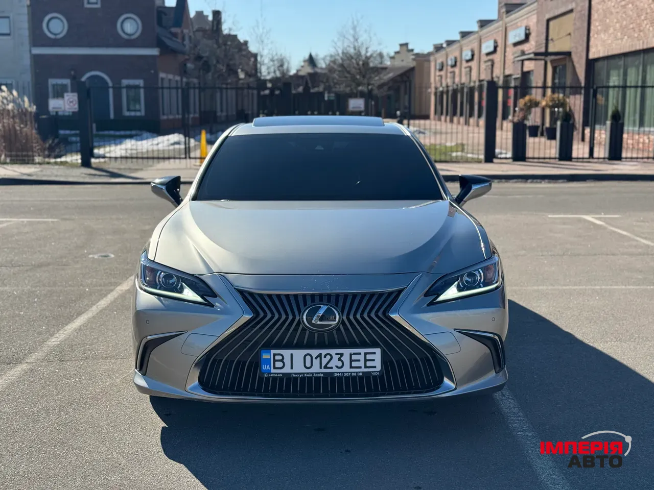 Lexus ES - фото 2