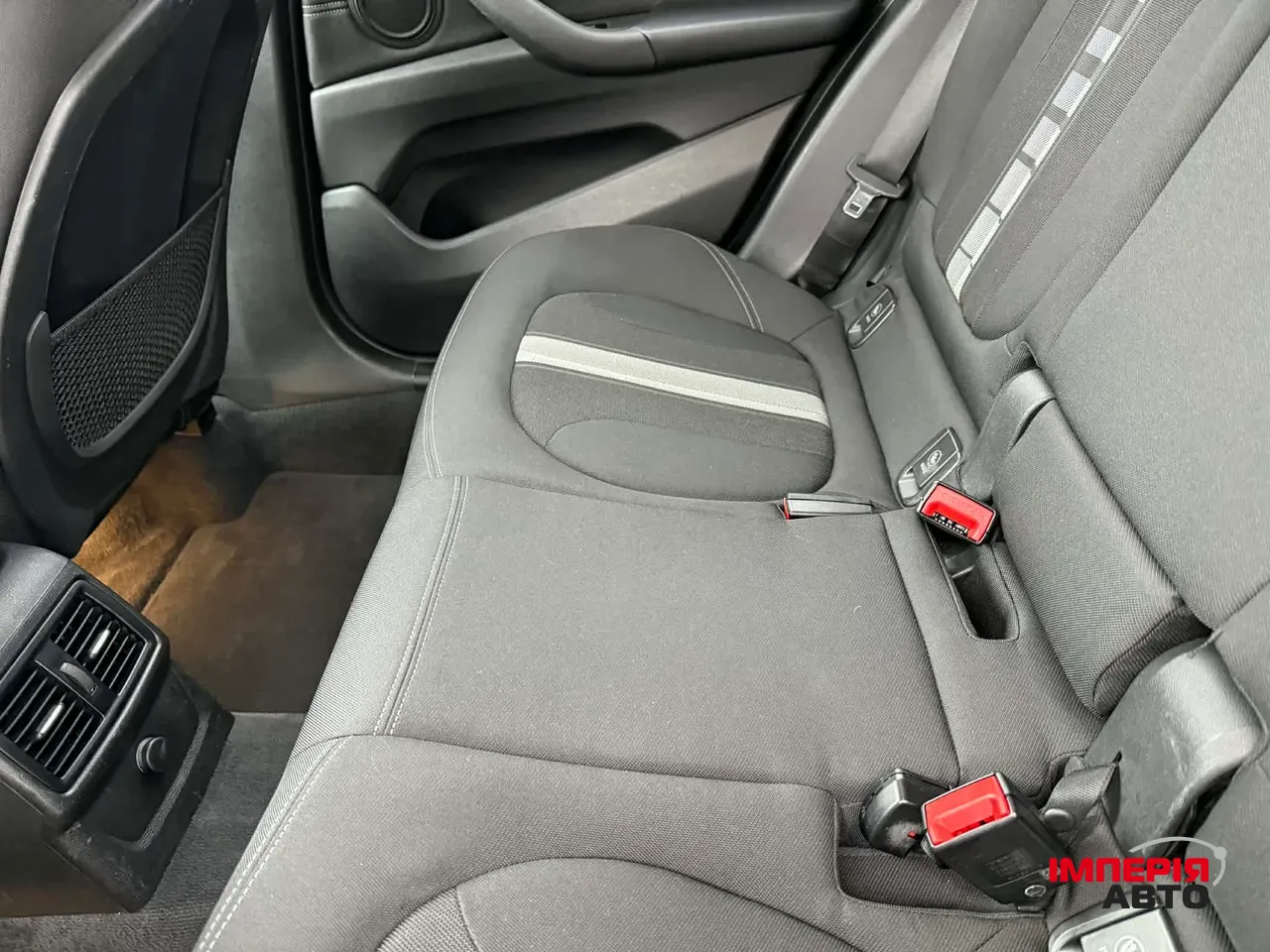 BMW X1 - фото 10