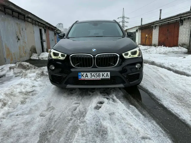 BMW X1 - фото 1