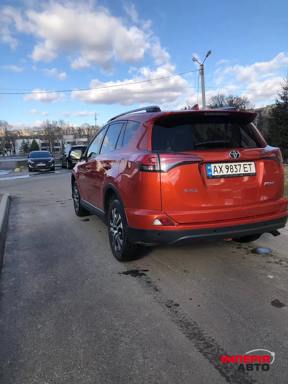 Toyota RAV4 - фото 6