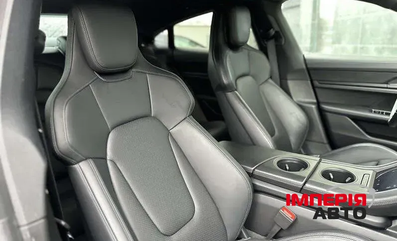 Porsche Taycan - фото 10