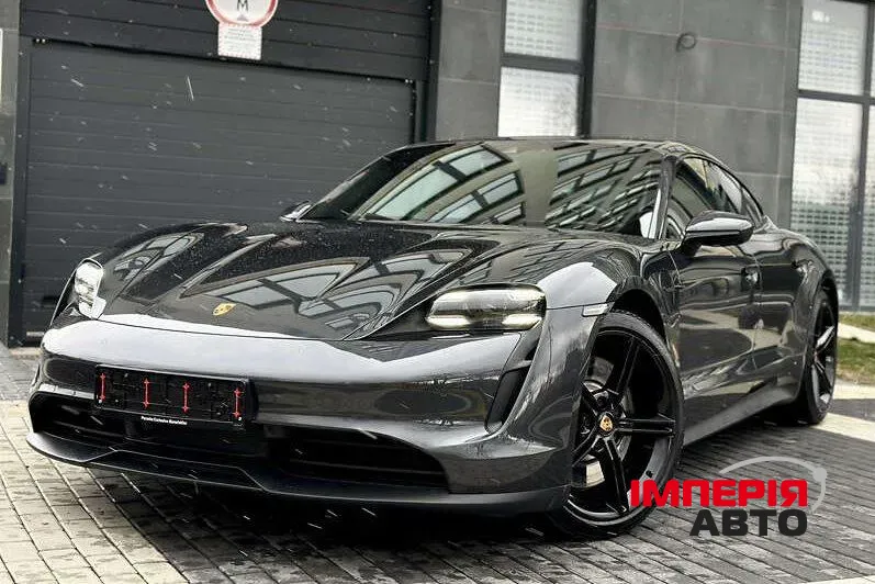 Porsche Taycan - фото 1