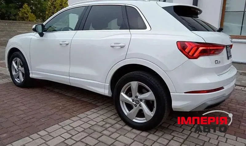 Audi Q3 - фото 4