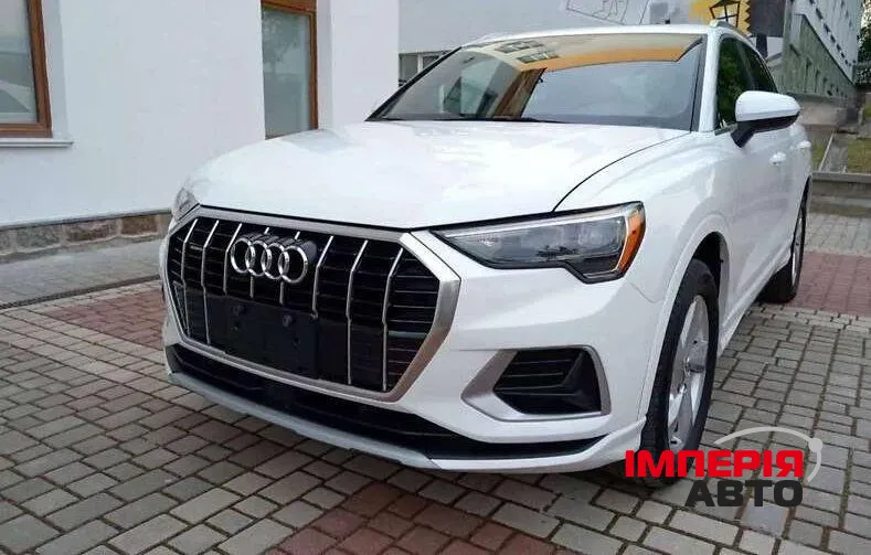 Audi Q3 - фото 1