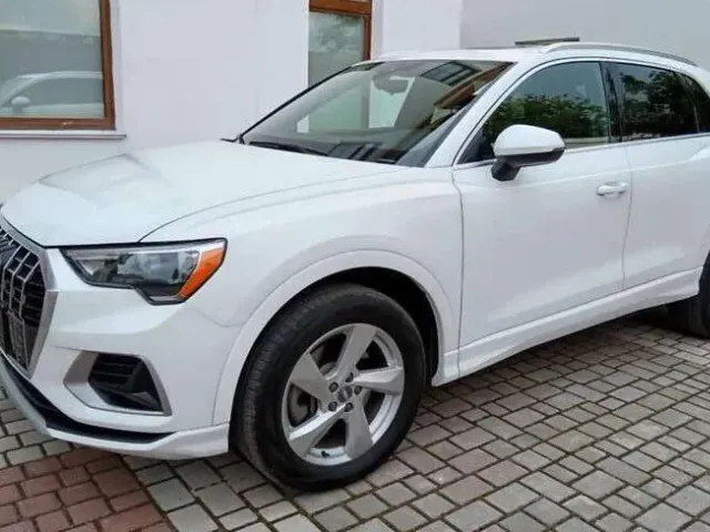 Audi Q3 - фото 2